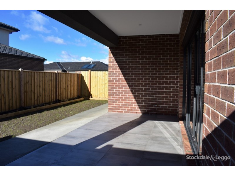 47 Harfield Avenue, Mickleham VIC 3064