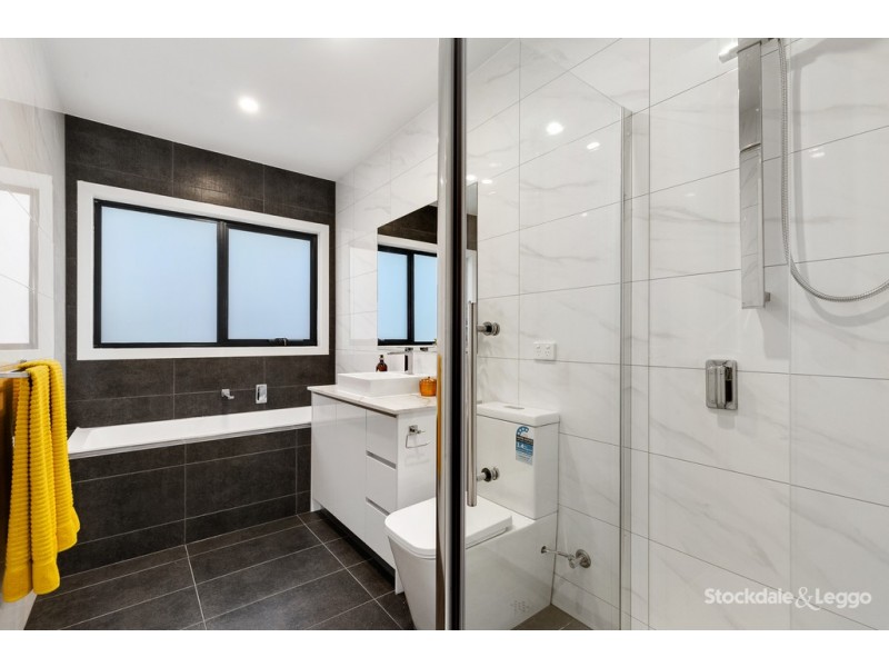 24A Leonard Aveune, Glenroy VIC 3046