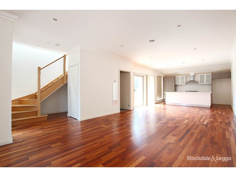 8 Strachan Street, Oak Park VIC 3046