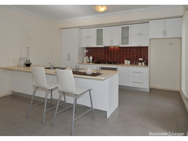 2B Strachan Street, Oak Park VIC 3046