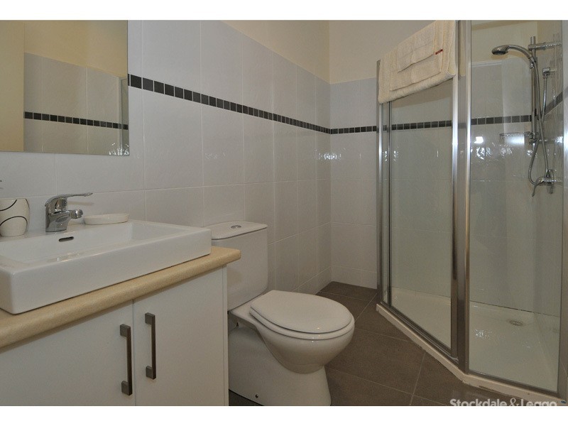 2B Strachan Street, Oak Park VIC 3046