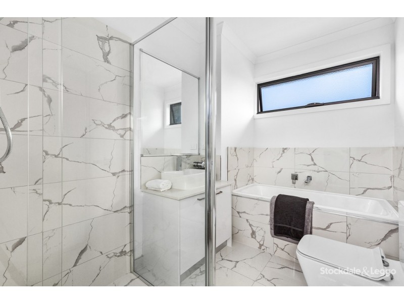 2/25 Austin Crescent, Pascoe Vale VIC 3044