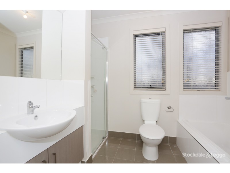 106 Chapman Avenue, Glenroy VIC 3046