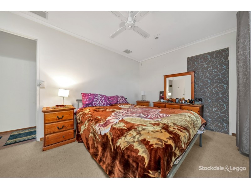 2 Canadian Court, Meadow Heights VIC 3048