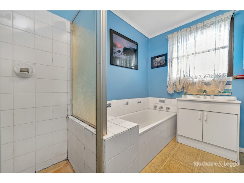 2 Canadian Court, Meadow Heights VIC 3048