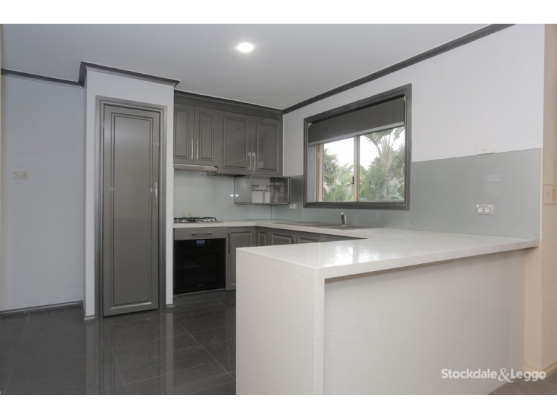7 LAWRY PLACE, Meadow Heights VIC 3048