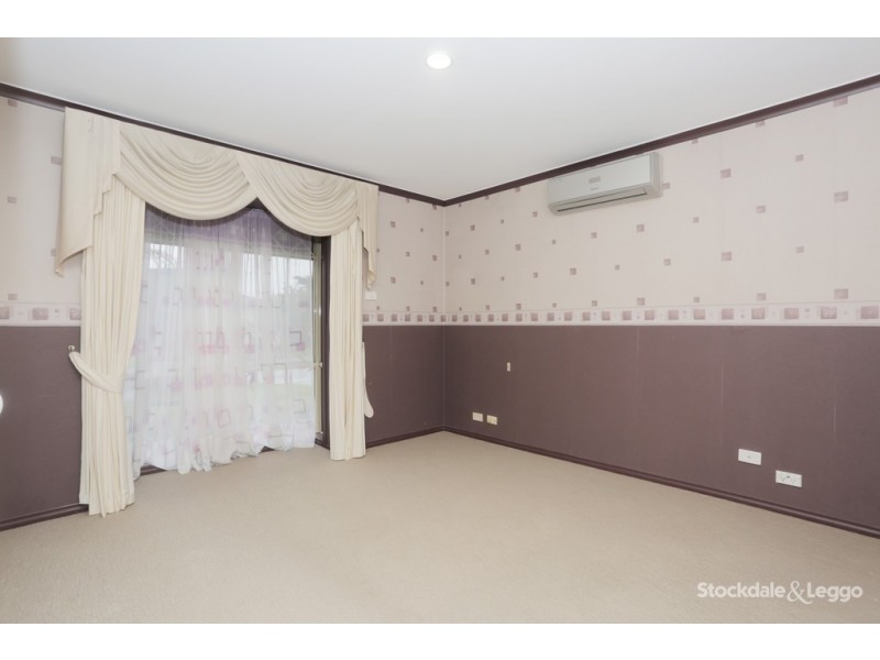7 LAWRY PLACE, Meadow Heights VIC 3048