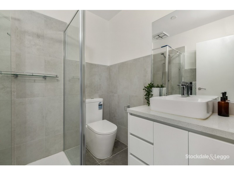 1/66A Devereaux Street, Oak Park VIC 3046