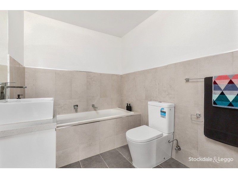 1/66A Devereaux Street, Oak Park VIC 3046