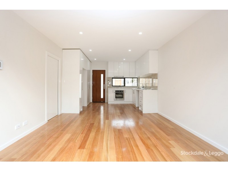 4/23 Win-Malee St, Hadfield VIC 3046