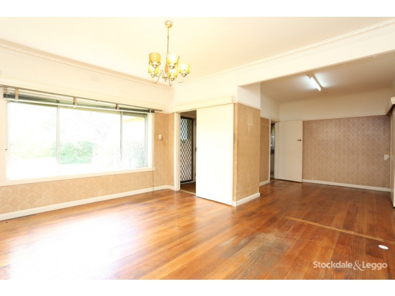 25 Glenroy Rd, Glenroy VIC 3046