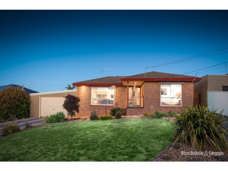 6 Ellesmere Crescent, Gladstone Park VIC 3043