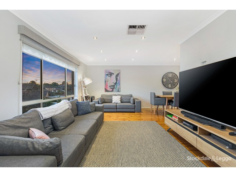 6 Ellesmere Crescent, Gladstone Park VIC 3043