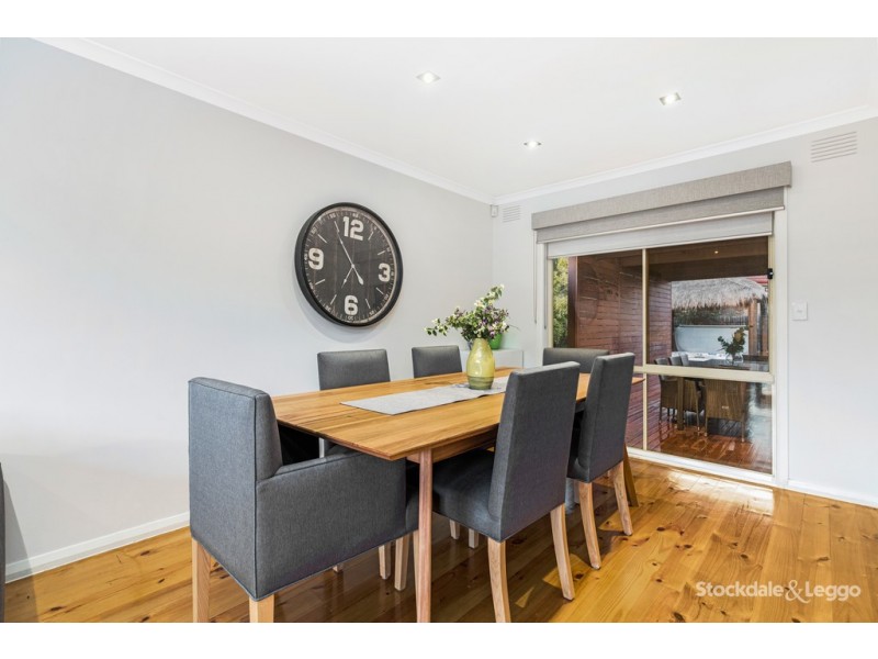 6 Ellesmere Crescent, Gladstone Park VIC 3043