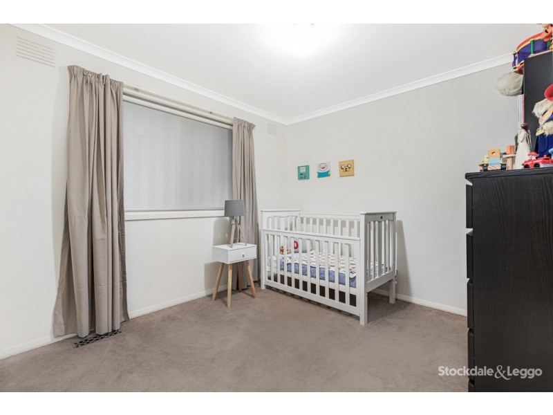 6 Ellesmere Crescent, Gladstone Park VIC 3043