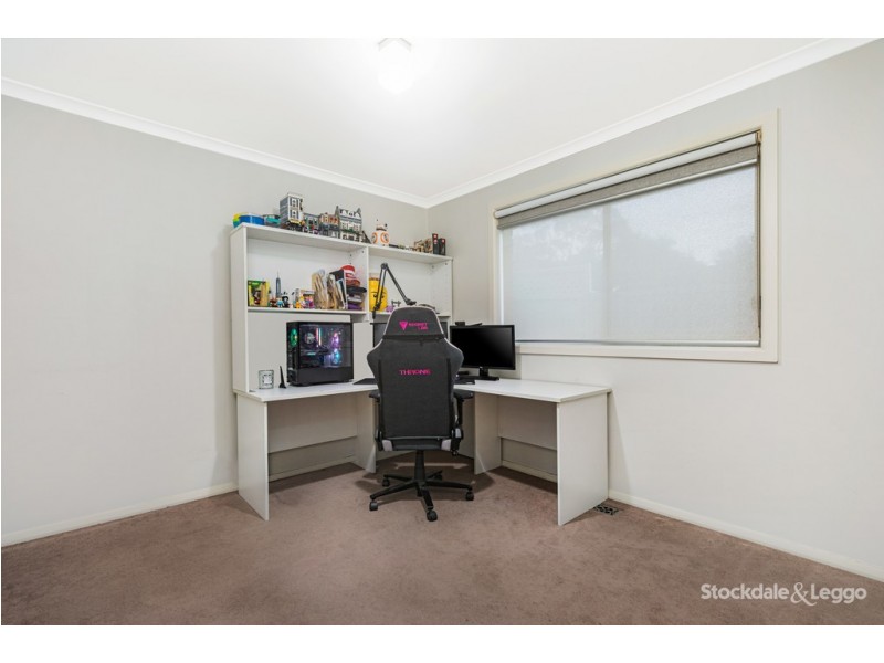 6 Ellesmere Crescent, Gladstone Park VIC 3043