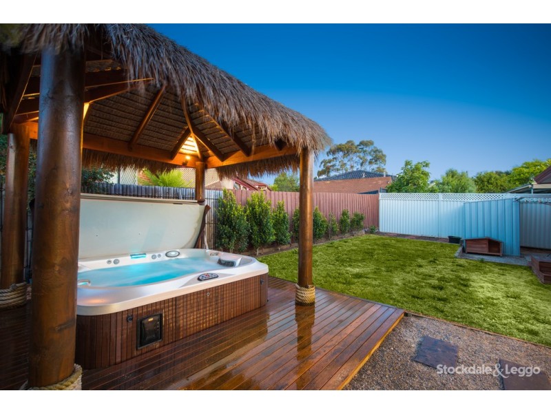 6 Ellesmere Crescent, Gladstone Park VIC 3043