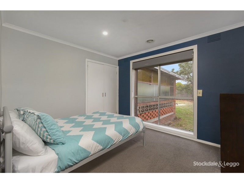 34 Freeland Grove, Jacana VIC 3047