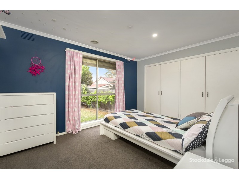 34 Freeland Grove, Jacana VIC 3047