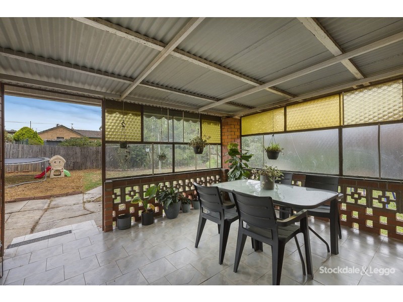 34 Freeland Grove, Jacana VIC 3047