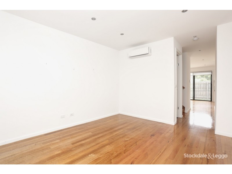 19a John Street, Oak Park VIC 3046