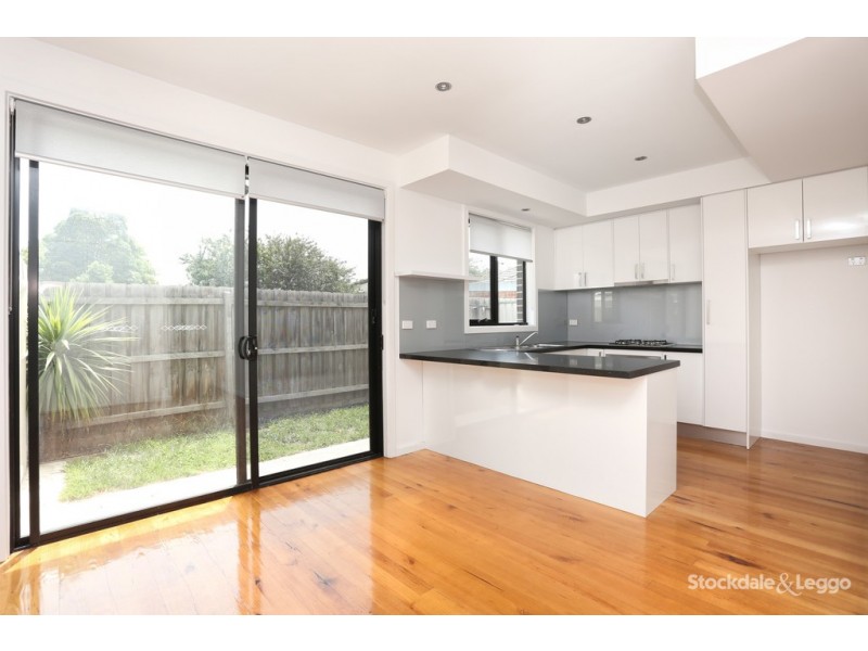 19a John Street, Oak Park VIC 3046