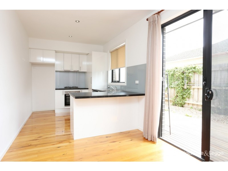 49 Winifred Street, Oak Park VIC 3046