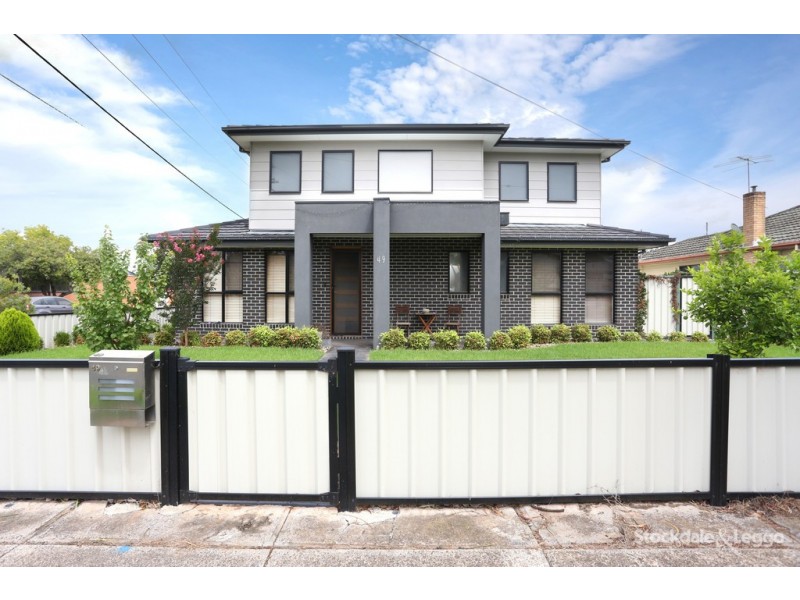 49 Winifred Street, Oak Park VIC 3046