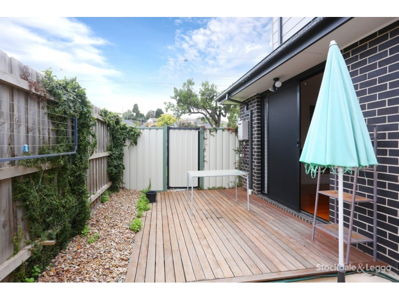 49 Winifred Street, Oak Park VIC 3046