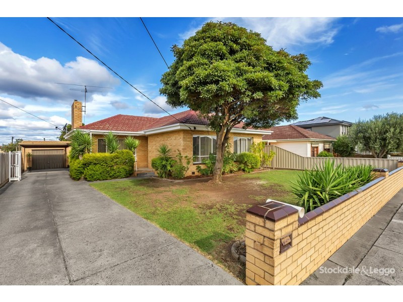 18 Larlac Street, Hadfield VIC 3046