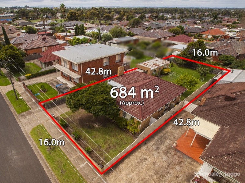 18 Larlac Street, Hadfield VIC 3046