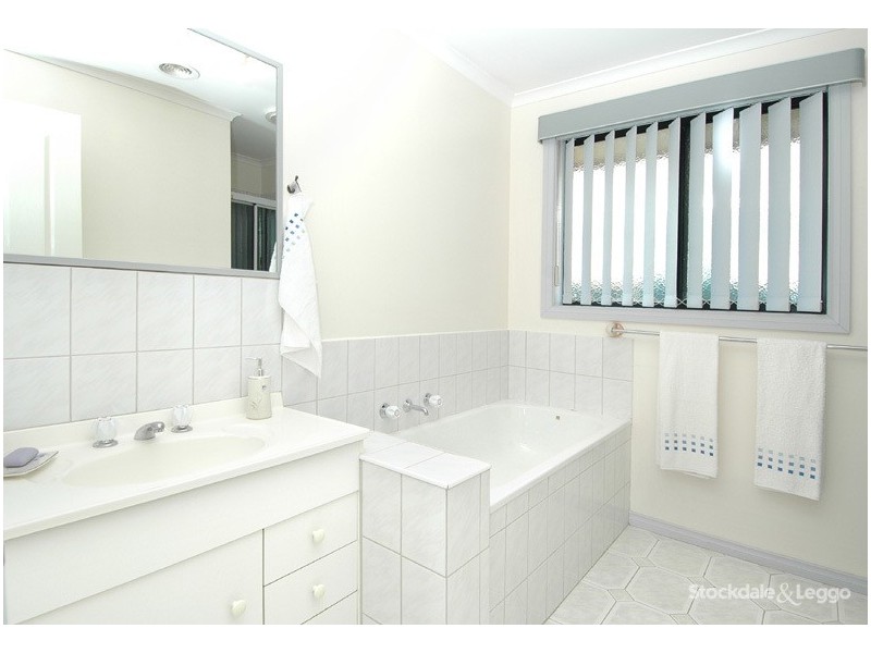 9B ROKEWOOD CRESCENT, Meadow Heights VIC 3048