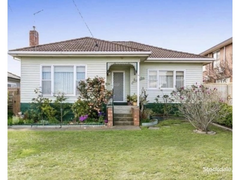 12 Magnolia Street, Oak Park VIC 3046