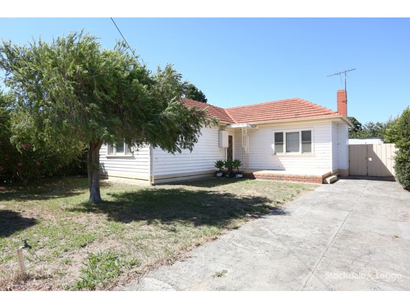 15 Shirley Street, Fawkner VIC 3060