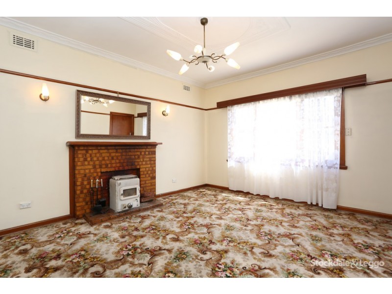 15 Shirley Street, Fawkner VIC 3060