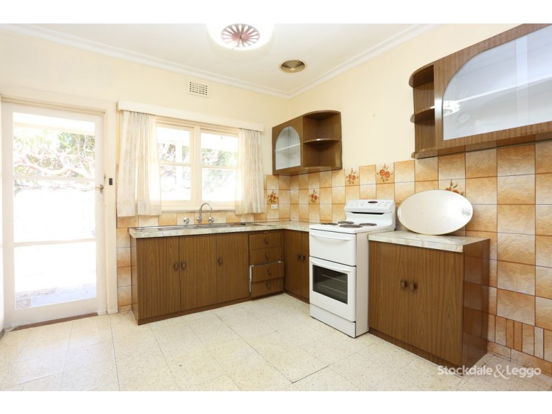 15 Shirley Street, Fawkner VIC 3060