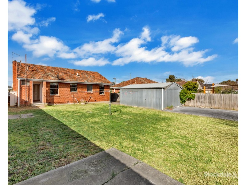 11 Lesleigh Street, Fawkner VIC 3060
