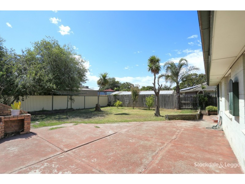 18 Bushfield Crescent, Coolaroo VIC 3048