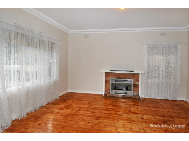 10 Lawrence Street, Hadfield VIC 3046