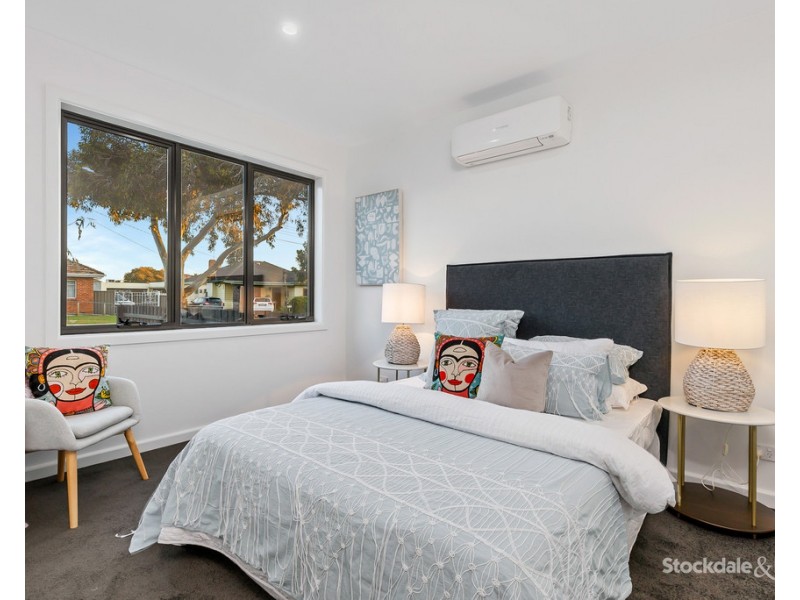 1/10 Curie Avenue, Oak Park VIC 3046