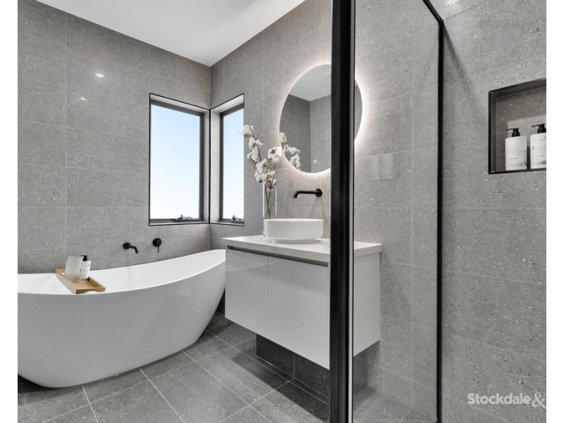 4/258 Parer Road, Airport West VIC 3042