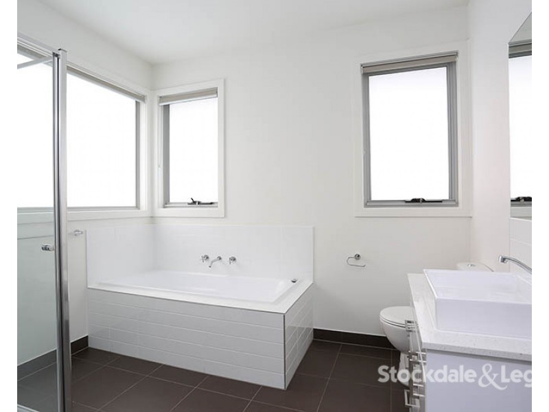 1/41 Anselm Grv, Glenroy VIC 3046