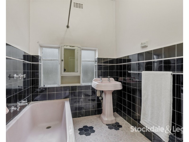 166 West Street, Hadfield VIC 3046