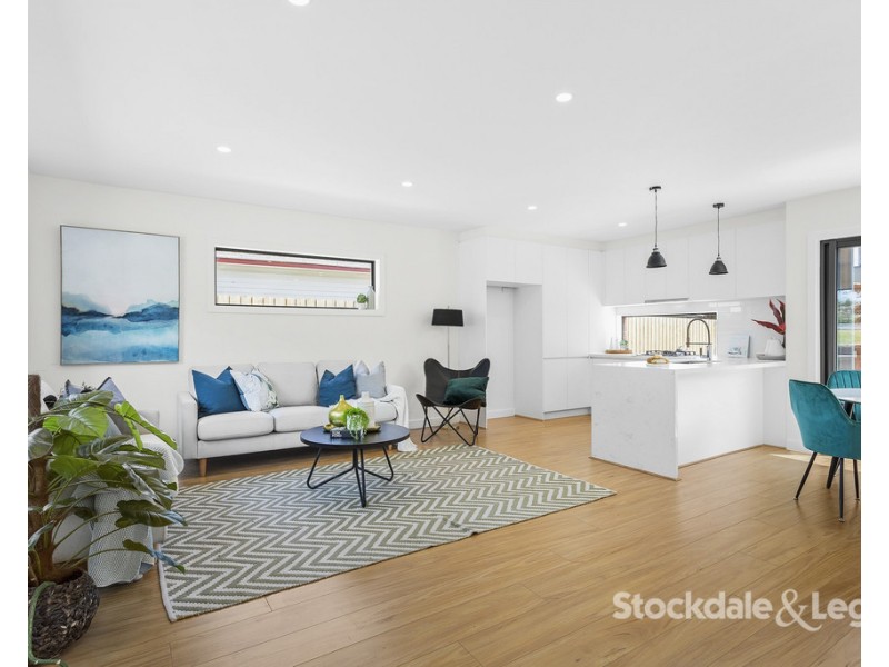 1 and 2/35 Becket Street North, Glenroy VIC 3046