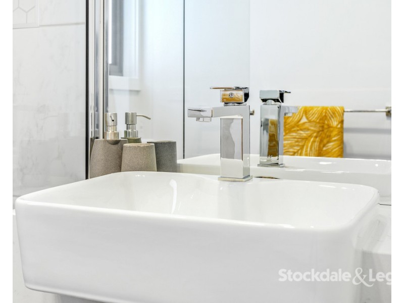 1 and 2/35 Becket Street North, Glenroy VIC 3046