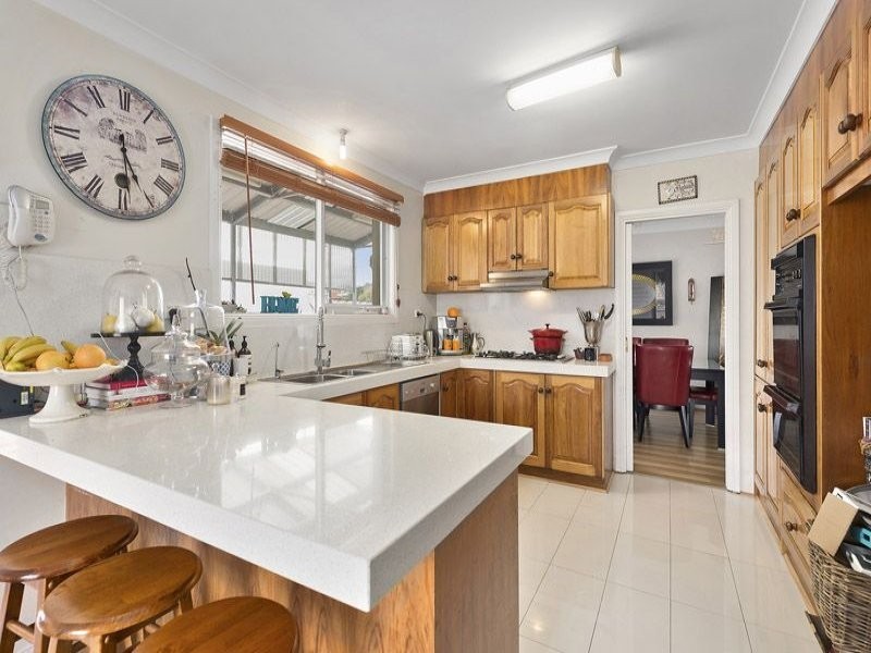 13 Gunbower Crescent, Meadow Heights VIC 3048