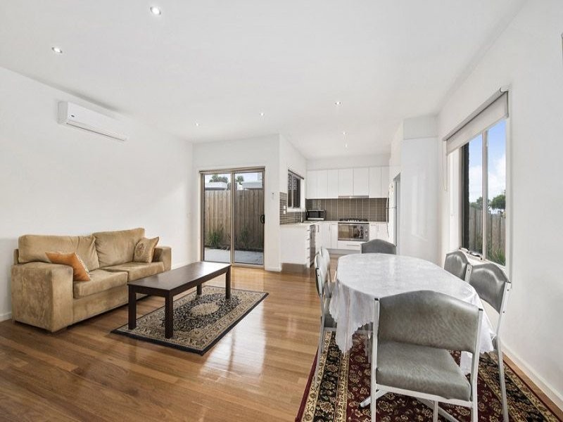 1/30 View Street, Glenroy VIC 3046