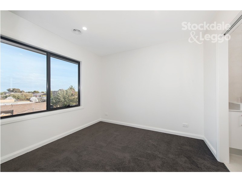 2/47 Leonard Avenue, Glenroy VIC 3046