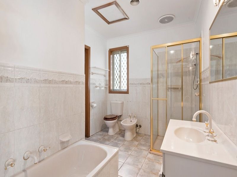 100 South Street, Hadfield VIC 3046