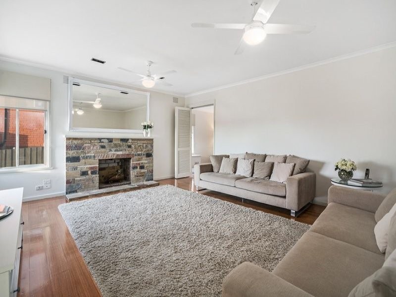 106 Outlook Drive, Glenroy VIC 3046